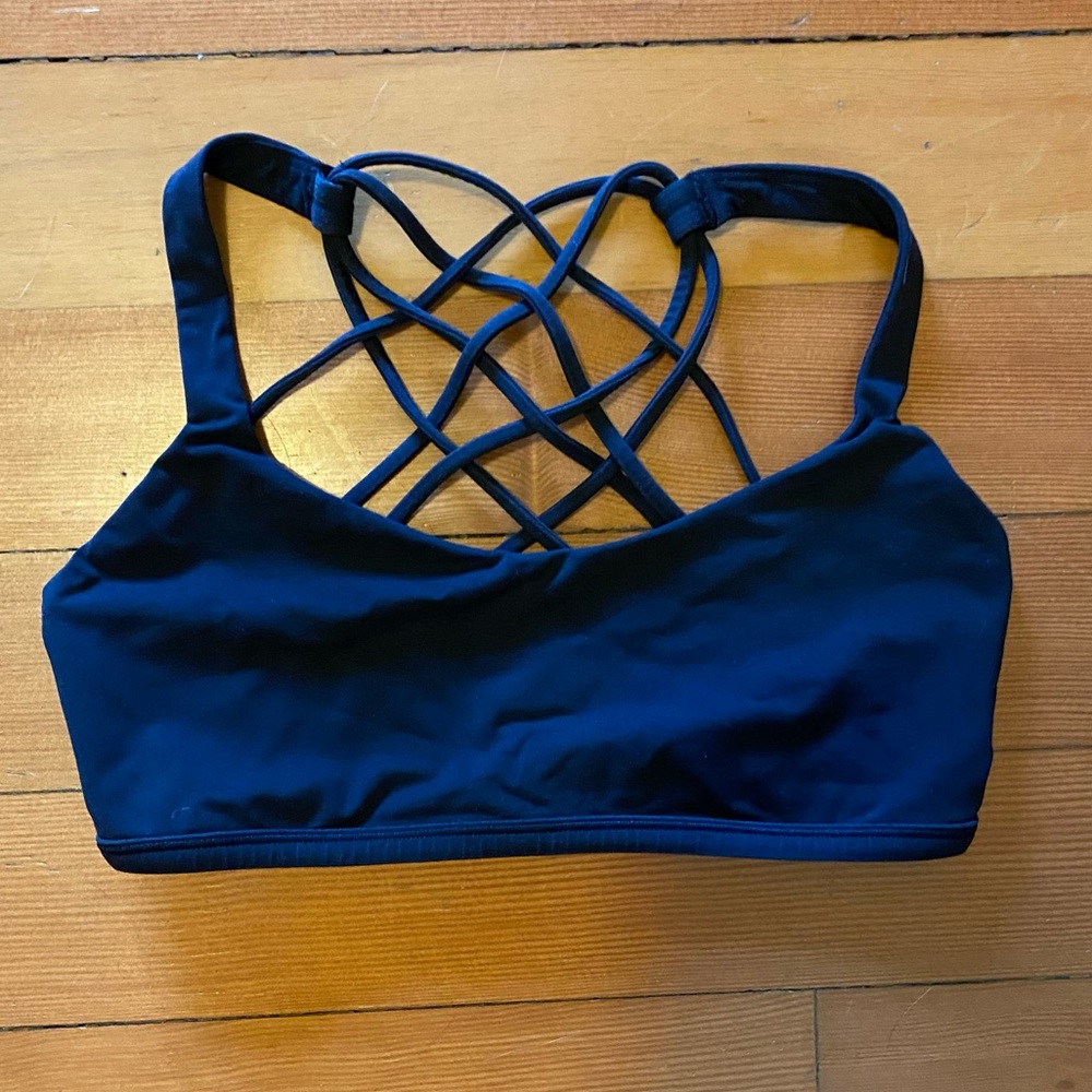 GUC black Lululemon sports bra